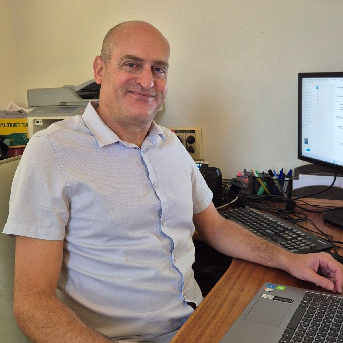 Rom Keshet MD PhD